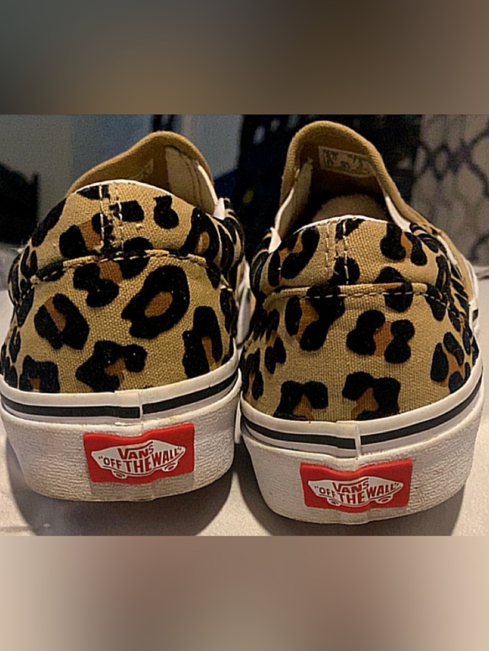 Vans Classic Slip-On Leopard Print Canvas Sneakers Womenâs 7.5 EU 38 - Picture 2 of 4